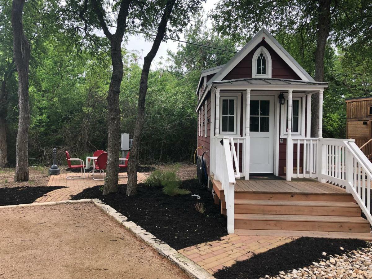 Austin'S Original Tiny Home Hotel/ Oak Forest Exterior foto